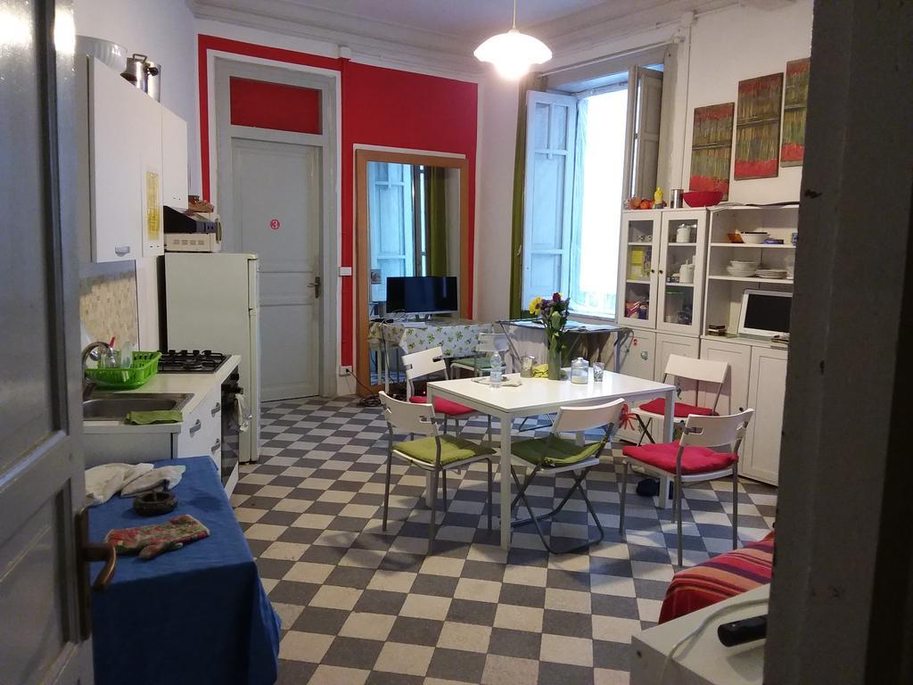 The Youth Rooms Палермо Екстериор снимка